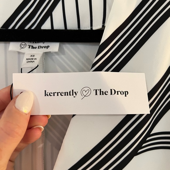 Kerrently The Drop Black/ White Stripe Knotted Tunic by Courtney Kerr - Picture 11 of 11